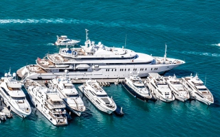 الصورة: تصاريح &laquo;موحدة&raquo; لإبحار اليخوت الأجنبية بين أبوظبي ودبي