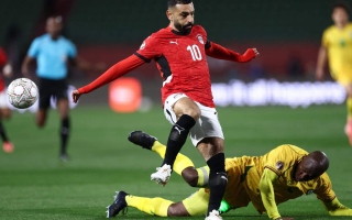 الصورة: محمد صلاح يصهر دفاع زيمبابوي الحديدي بهدف قاتل في كأس إفريقيا