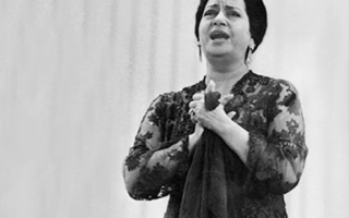 الصورة: مخرجة مسلسل "أم كلثوم" تكشف أسرار "كوكب الشرق"