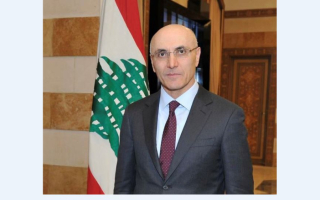 الصورة: منع سير الشاحنات خلال فترة عيد الميلاد ورأس السنة في لبنان