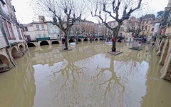 الصورة: أمطار غزيرة تتسبّب في فيضانات واسعة جنوب فرنسا