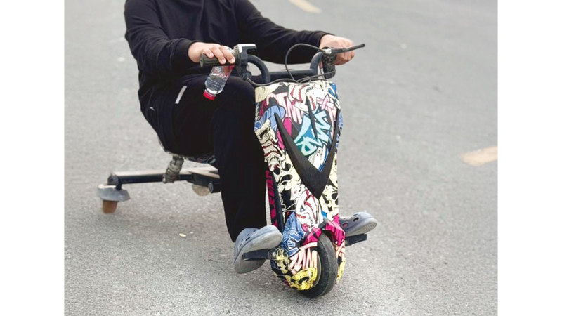 انخفاض مستوى &laquo;دراجات الدريفت &raquo; يجعل رؤيتها مستحيلة. الإمارات اليوم