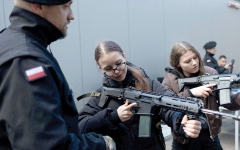 الصورة: روسيا تثير المخاوف من حرب على أوروبا &laquo;غير المستعدة&raquo; للدفاع عن نفسها