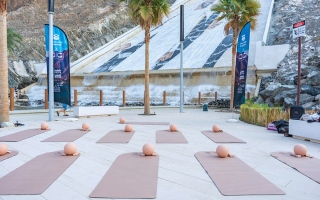 الصورة: &laquo;شتانا في حتّا&raquo; يحفز ضيوفه بنشاط بين الشلالات والطبيعة