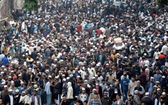 الصورة: بنغلاديش: حشود ضخمة تشارك في جنازة خالدة ضياء