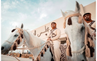 الصورة: &laquo;شتاكم في المجالس&raquo; يمدّ الجسور بين أفراد المجتمع