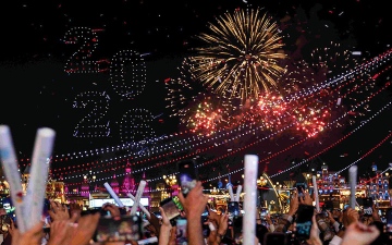 الصورة: القرية العالمية تستقبل 2026 باحتفالات مبهرة في ليلة رأس السنة