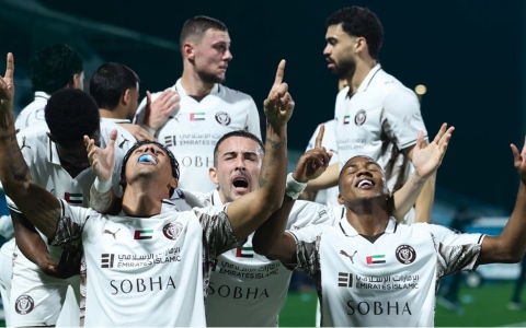 الصورة: النصر يعود من ملعب بني ياس "شامخاً"