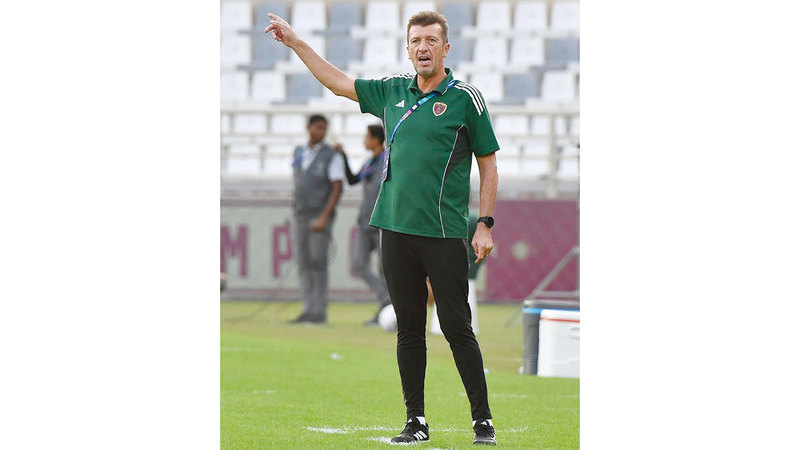 مدرب الوحدة البرتغالي ديماس تيكسيرا. من المصدر