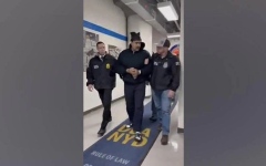 الصورة: مادورو في سجن بنيويورك.. تمنى سنة سعيدة للضباط الأميركيين