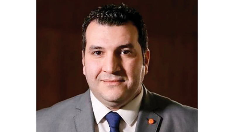 محمود عطا: الاستثمار المؤسسي يشكّل دعامة أساسية للسوق، حيث يقلل تأثير التداولات الفردية، ويزيد قدرة السوق على امتصاص الصدمات الخارجية.