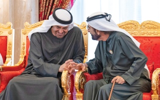 الصورة: بحضور رئيس الدولة.. محمد بن راشد يلتقي الوزراء السابقين والحاليين ممن شاركوه مسيرة العمل الحكومي