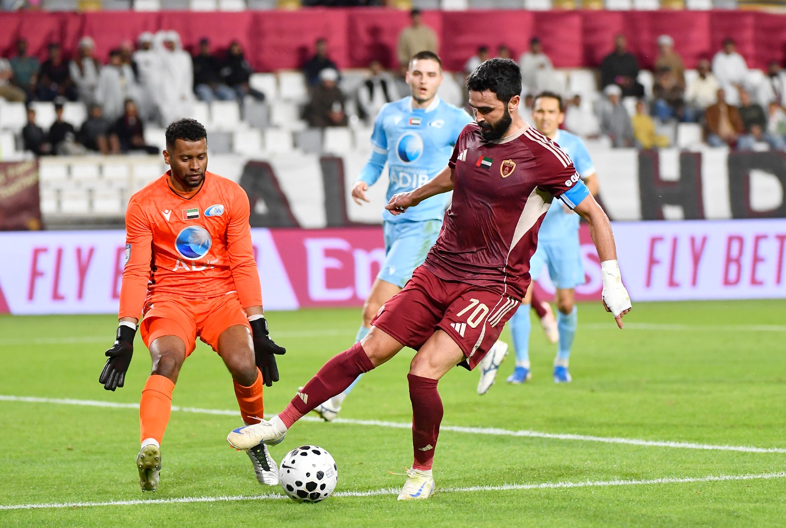 الوحدة يعبر بني ياس بـ «هاتريك» خريبين