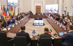 الصورة: مـيـرتـس يخـفـق في إعادة ألمانيا إلى مركز القوة الأوروبية