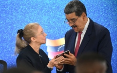 الصورة: تفاصيل اعتقال مادورو وزوجته.. أصيبا أثناء محاولة اعتقالهما