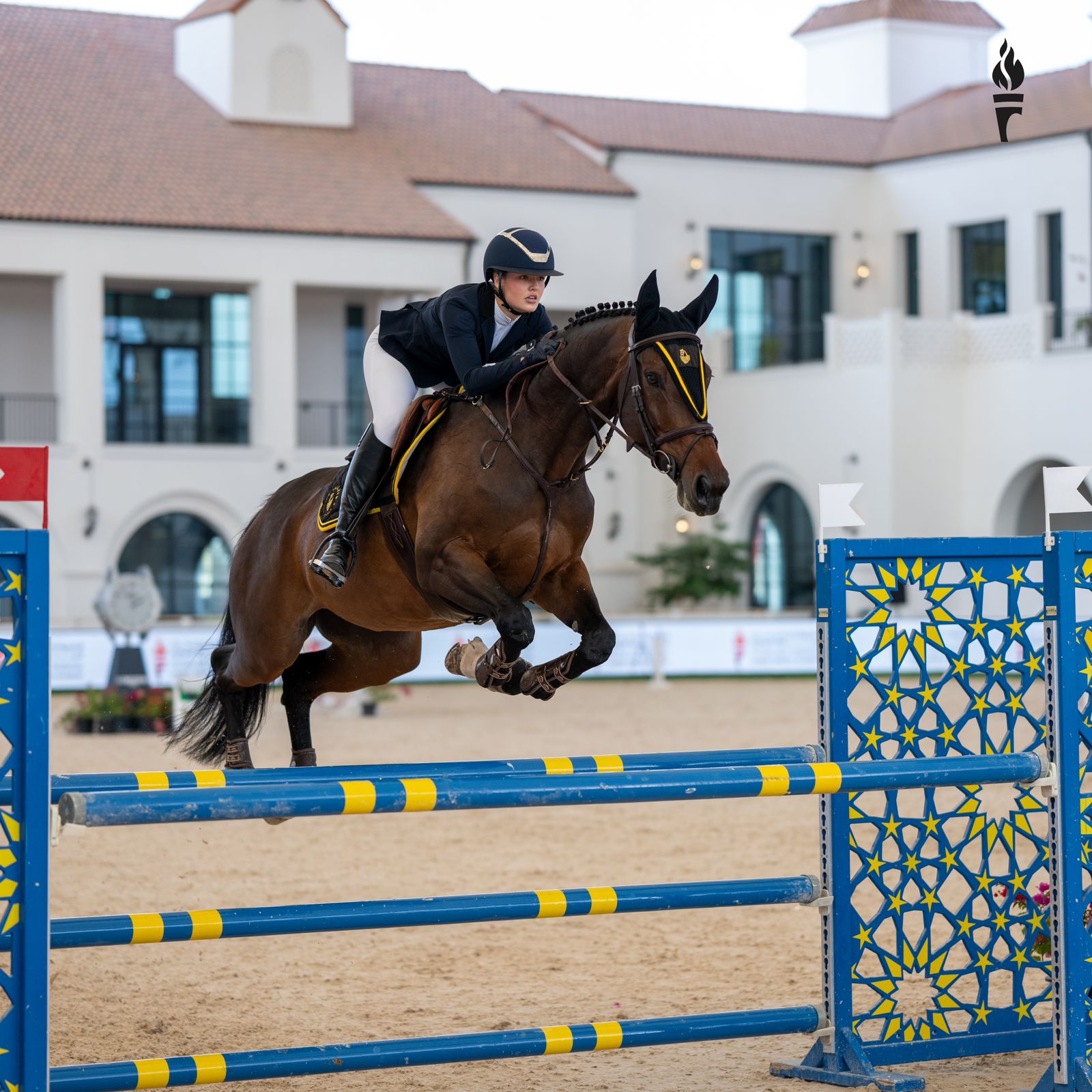 كأس أكاديمية فاطمة بنت مبارك الدولية لقفز الحواجز يدشّن نسخته الـ13