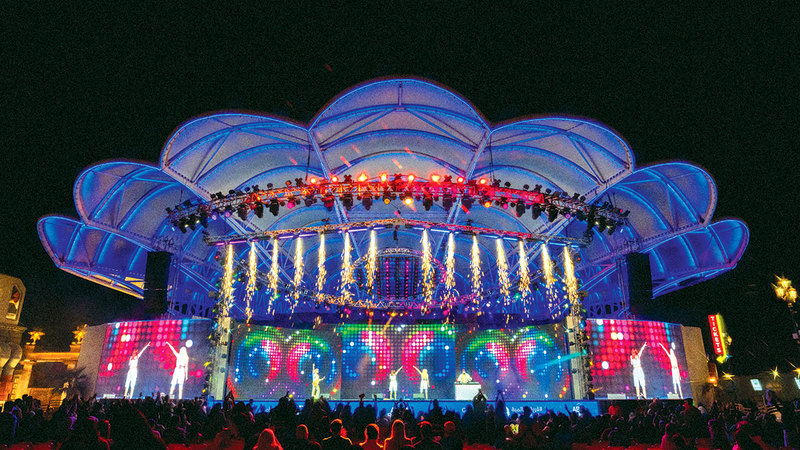 القرية العالمية تحتضن باقة متنوعة من التجارب لعيش أجواء استثنائية. من المصدر