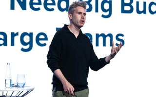 الصورة: بريندان كاين يفند 5 أوهام تعيق تقدم صناع المحتوى