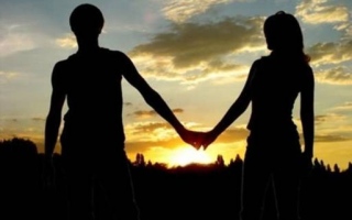 الصورة: دراسة: البشر لا يفضلون تعدد الزوجات