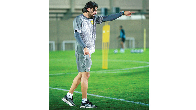 مدرب الوصل مسعود ميرال. من المصدر