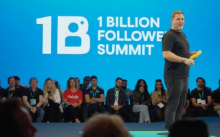 الصورة: رسائل الخير تتوالى مع &laquo;المال الطيب&raquo;.. وسيدة أعمال سودانية تستجيب فوراً