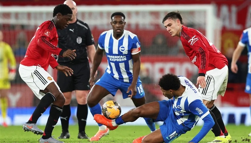 كوارث مانشستر يونايتد تتواصل بالخروج من كأس الاتحاد