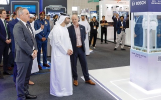 الصورة: منصور بن محمد: دبي ترسخ ريادتها عالمياً في بناء منظومات أمنية متقدمة ومستدامة