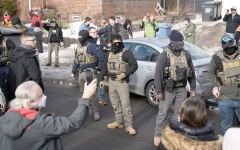 الصورة: دعوى قضائية ضد إدارة ترامب بشأن أساليب شرطة الهجرة