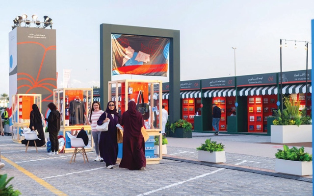 الصورة: &laquo;الشارقة للآداب&raquo;: سنواصل نسج الحكايات