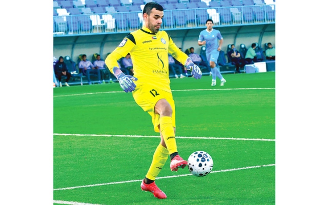 الصورة: أكبر الحراس سناً في الدوري يقود معركة بقاء دبا