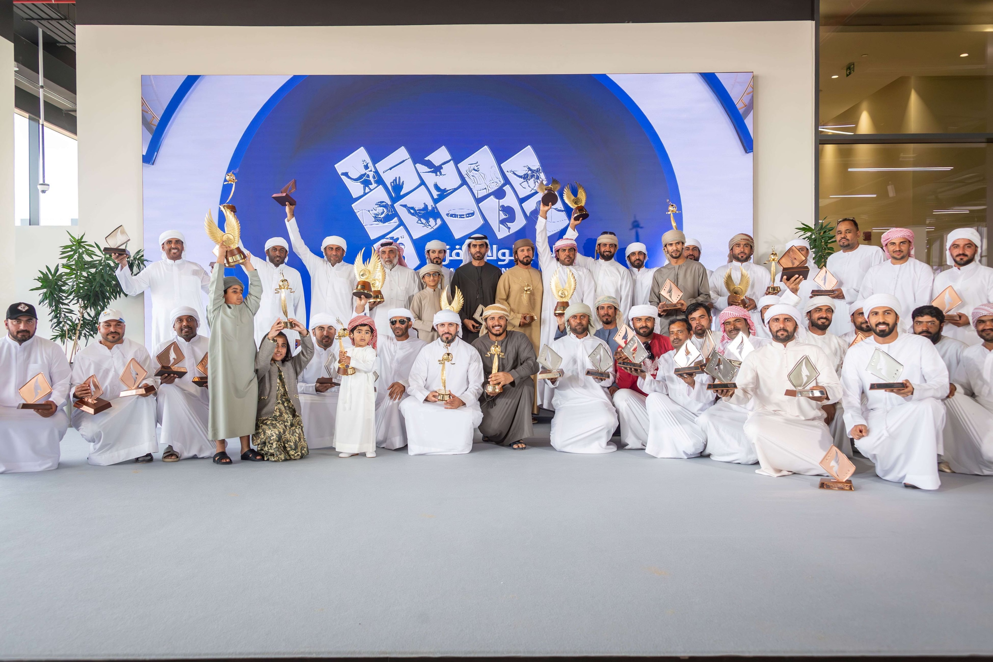 إسدال الستار على منافسات بطولة فزاع للصيد بالصقور التلواح