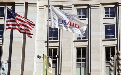 الصورة: الأولويات السياسية تهيمن على المساعدات الإنسانية الأميركية