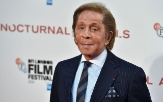 الصورة: وفاة أيقونة الموضة الإيطالية فالنتينو غارافاني