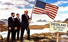 الصورة: ترامب: غرينلاند أرض أميركية