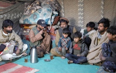 الصورة: الشتاء وانقطاع المساعدات الدولية يفاقمان أزمة الجوع في أفغانستان