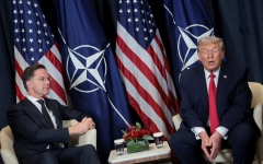 الصورة: ترامب يعلن عقد صفقة بشأن غرينلاند مع الأمين العام لـ"الناتو"