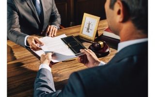 الصورة: إلزام شركة بـ 427.3 ألف درهم مكافأة نهاية خدمة لموظف