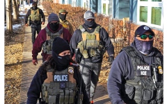 الصورة: إدارة ترامب تشن حملة صارمة ضد المهاجرين في مينيابوليس