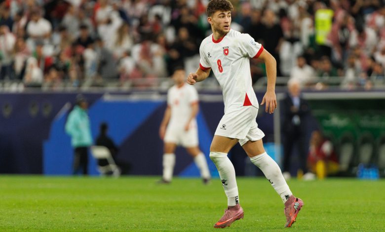 عرض ضخم.. بيراميدز يقترب من حسم صفقة اللاعب الأردني عودة الفاخوري