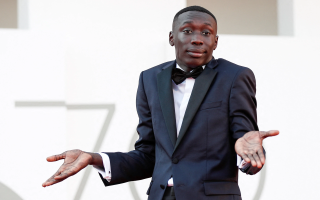 الصورة: خابي لام يبيع ردة فعله الساخرة بـ 900 مليون دولار