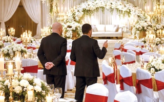 الصورة: عريس يتهم شركة تنظيم أعراس باستخدام مواد تالفة في حفل زفافه