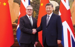 الصورة: بريطانيا تدافع عن تقاربها مع الصين.. وترامب يعتبره&nbsp;&laquo;خطراً جداً&raquo;&nbsp;