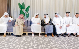 مكتوم بن محمد يحضر أفراح الحمادي والرافعي