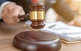 الصورة: &laquo;اليمين الحاسمة&raquo; تبرئ رجلاً من دَين بـ 60 ألف درهم لمطلقته