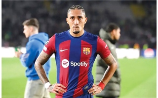 الصورة: &laquo;إجهاد في العضلة&raquo; يبعد رافينيا عن برشلونة