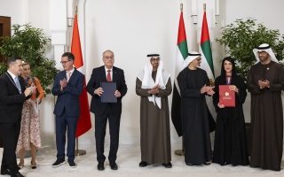 الصورة: رئيس الدولة ورئيس الاتحاد السويسري يبحثان تعزيز العلاقات الثنائية