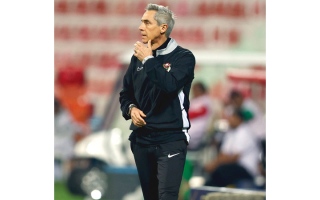 الصورة: 5 مؤشرات رقمية &laquo;تحصر لقب الدوري&raquo; بين شباب الأهلي والعين