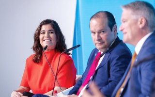 الصورة: مسؤولون دوليون: العالم بحاجة ملحّة إلى تجاوز الخلافات وصياغة نظام تجارة أكثر استقراراً