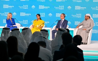 الصورة: &laquo;وزير الصحة&raquo;: جدتي وأمي وخالاتي كنَ مدرَبات على علاجنا.. ونطور نظاماً متكاملا للطب التكاملي