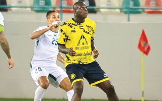 أضواء الدرجة الأولى على بيرلو وبالوتيلي